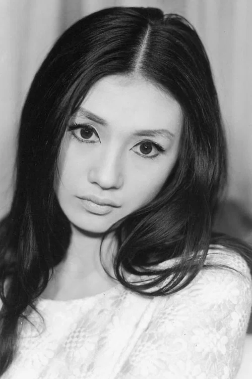 加贺麻理子