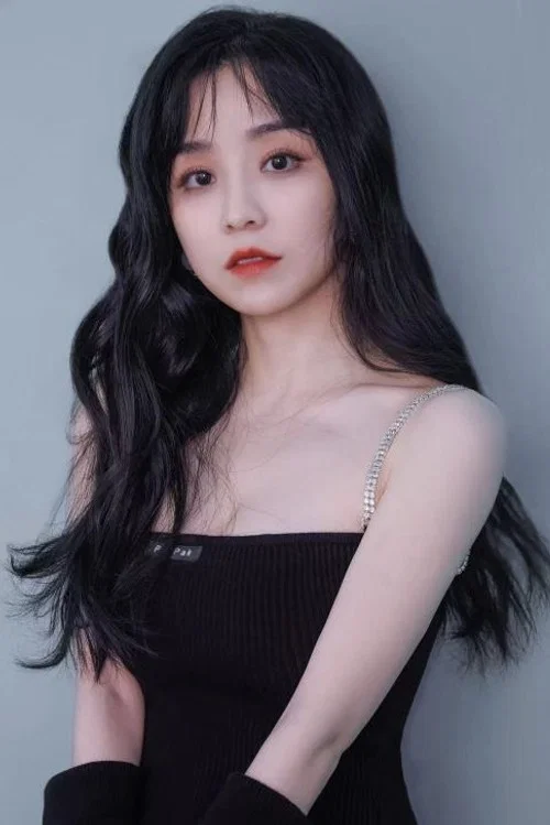 李艺